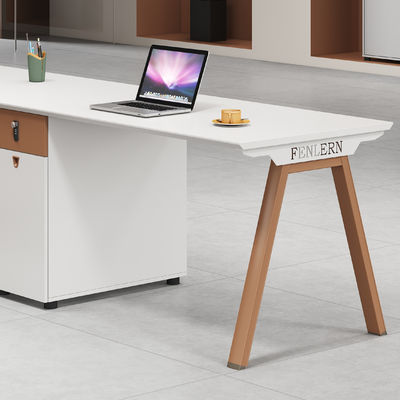 Moderno ufficio a pianta aperta Stazione di lavoro scrivania cubo Stazione di lavoro tavolo