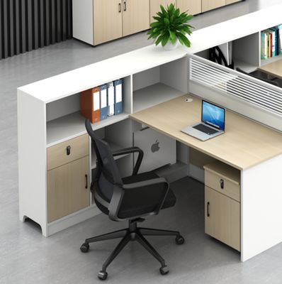 Moderno personale semplice schermo ufficio scrivania e sedia combinazione 3 persone Cubicolo modulare in legno ufficio scrivania