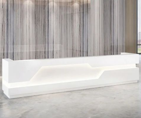 Mobili d'ufficio moderni personalizzati nuovo design scrivania in piedi a led scrivania di ricevimento bianco bancone