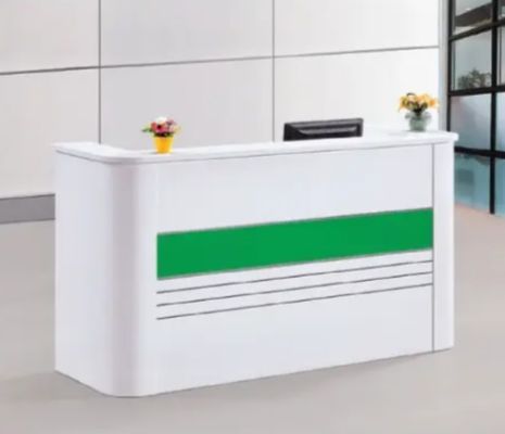 Recepzione minimalista per ufficio e hotel per ufficio