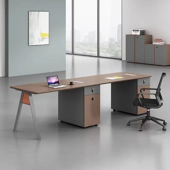 Vendita a caldo Servizio Office Workstation Arredamento per ufficio Al dettaglio Disegno classico Materiale di legno Tavolo da ufficio