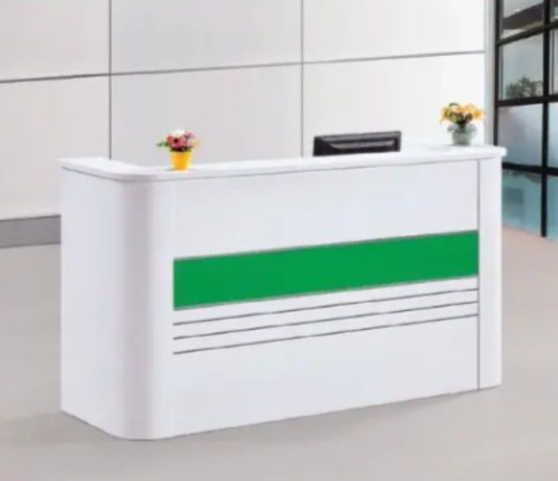 Recepzione minimalista per ufficio e hotel per ufficio