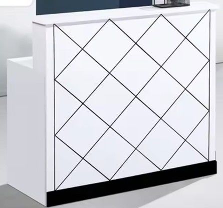 Negozio al dettaglio Disegno del bancone di cassa Negozio di abbigliamento moderno Disegno del bancone di cassa